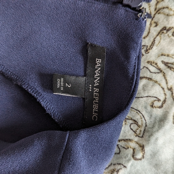 Dress, banana Republic size 2 with pockets - Picture 2 of 4